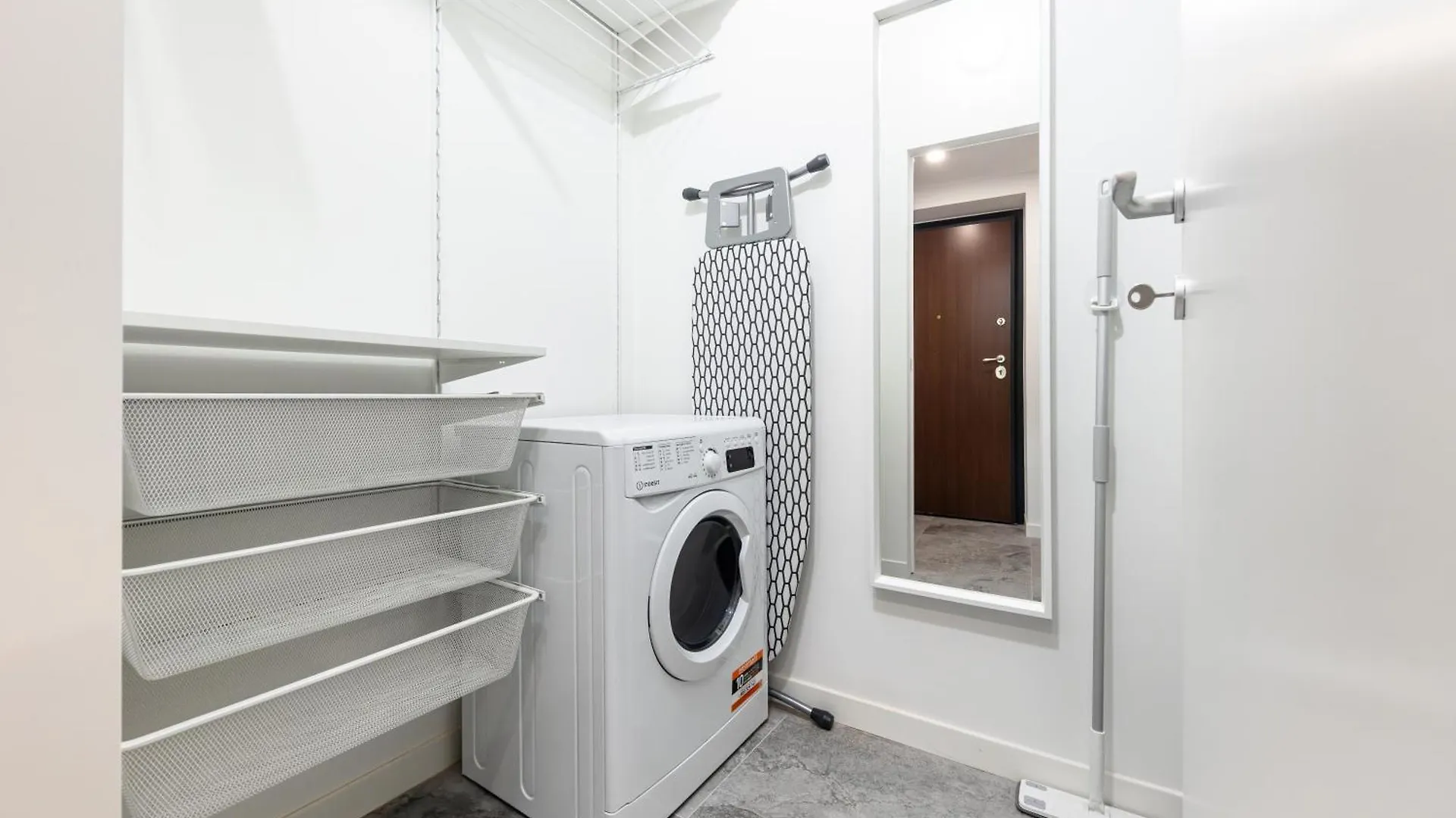5' From Metro Lima, Design Studio Milan Apartment