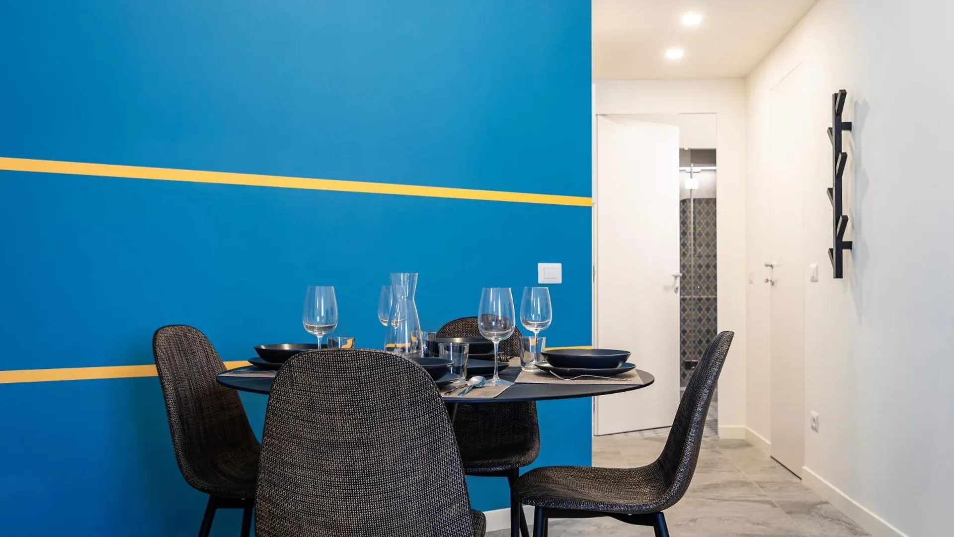 5' From Metro Lima, Design Studio Milan Italy